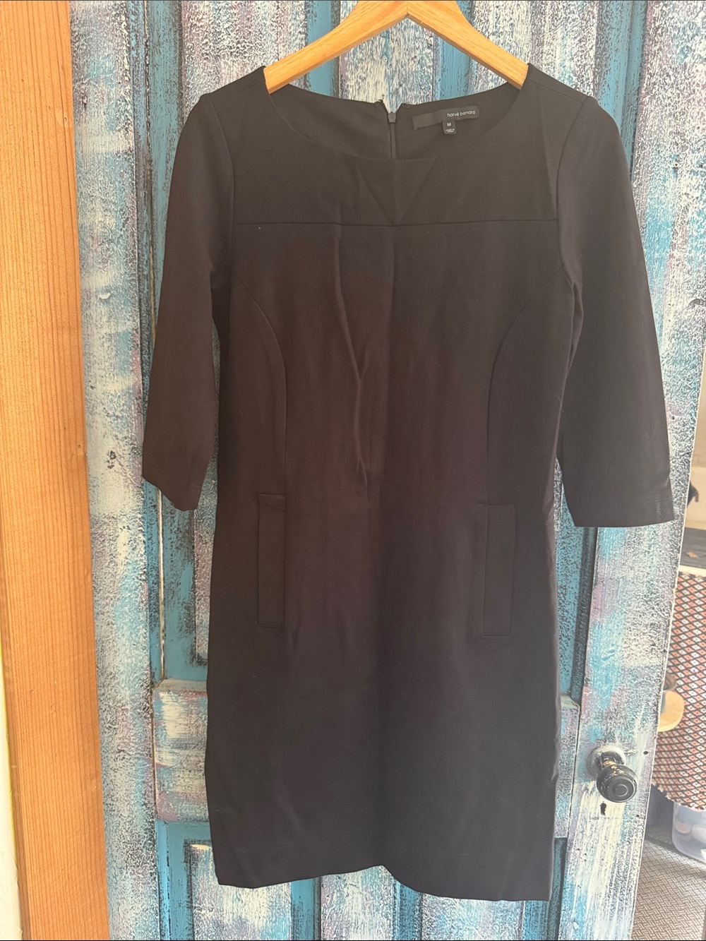 Black Midi Shift Dress with Three-Quarter Sleeves and Pockets